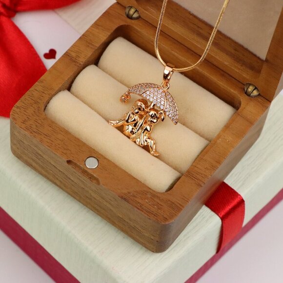 "Adorable Couple Under Umbrella Rose Gold Pendant, XPPT1316 - Picture 9 of 12